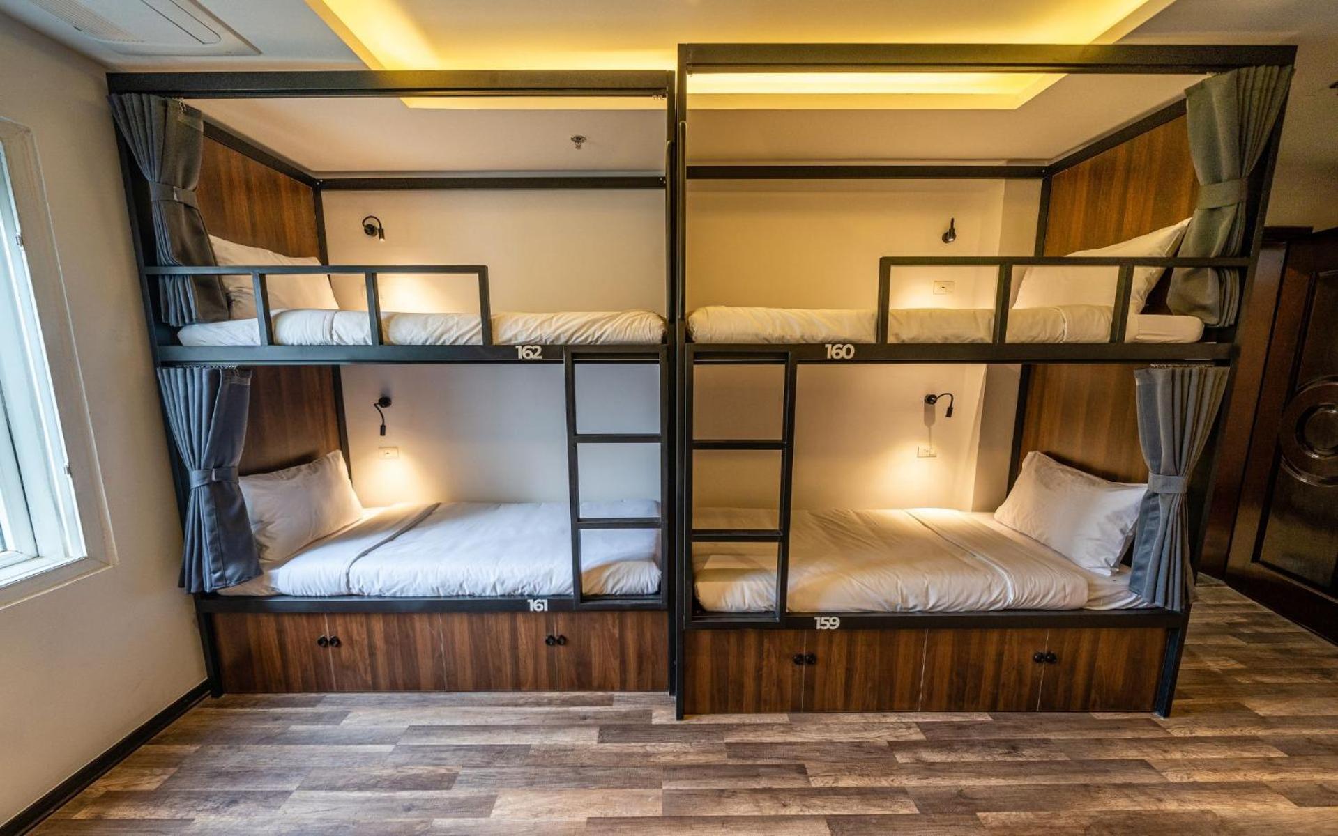 Mad Monkey Hà Nội